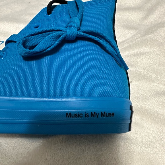 Music Is My Muse OPI Converse - Picture 6 of 6